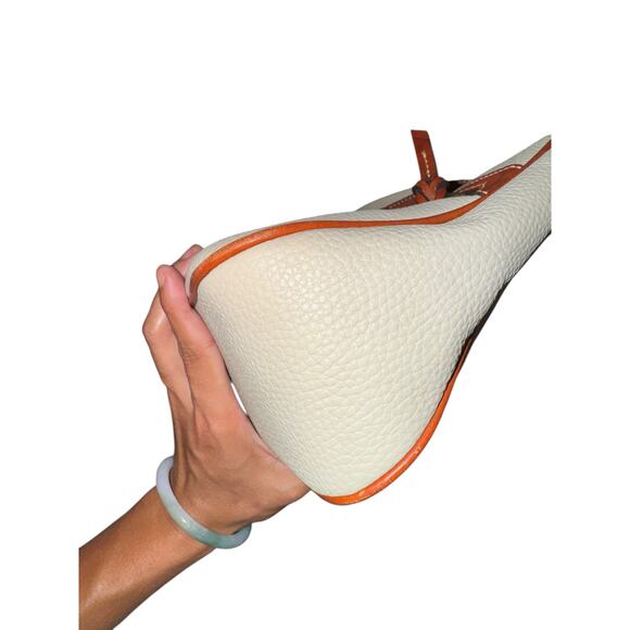 Dooney & Bourke Pebble Piper cream Crossbody Bag  Extra strap+ Dust bag EUC - Picture 6 of 16